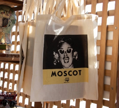 free MOSCOT bag